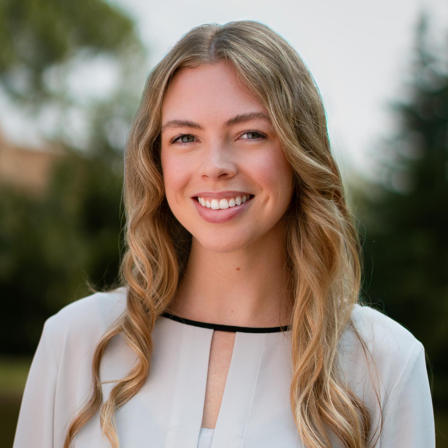 Portrait of Alyssa Ramsey.