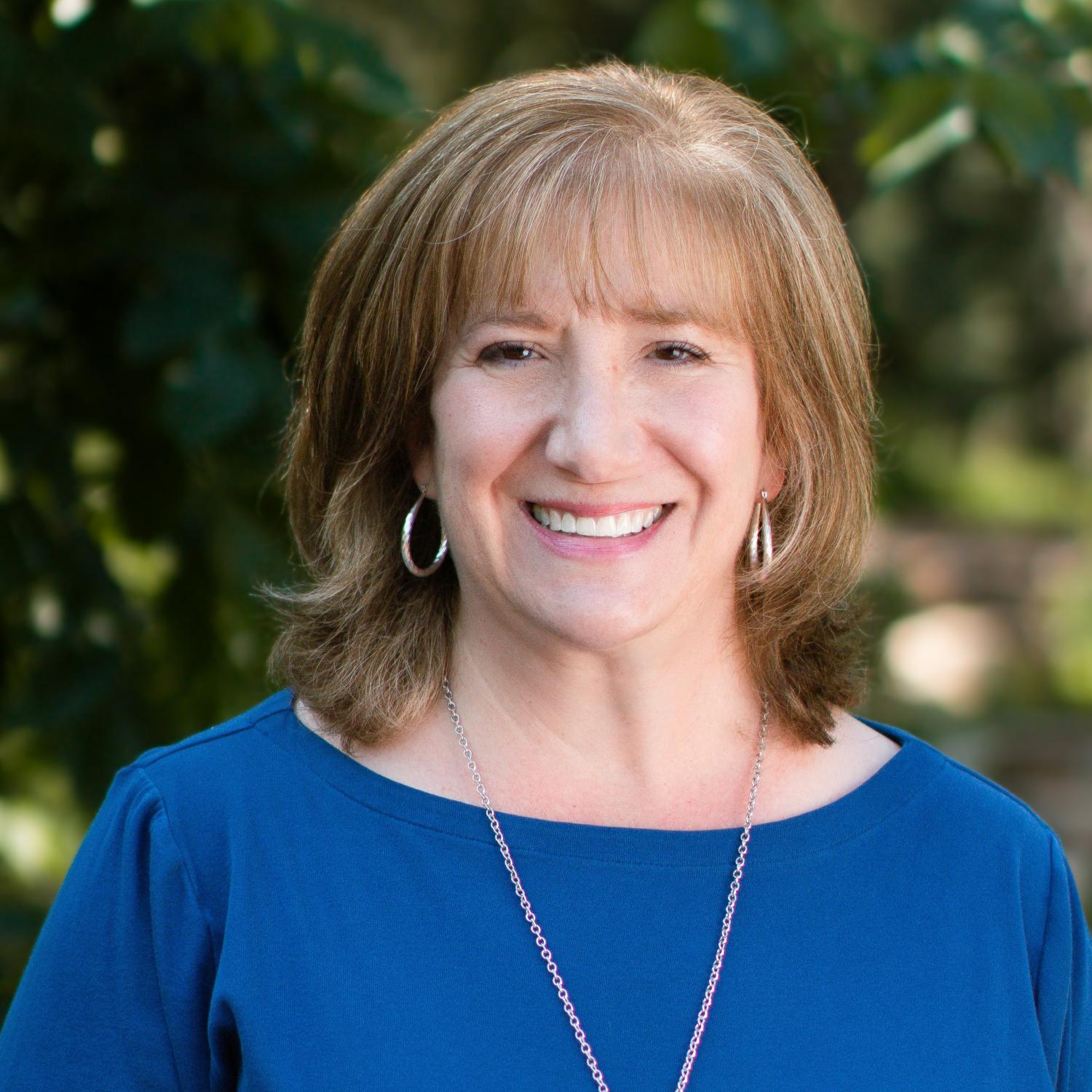 Portrait of Linda Starkey.