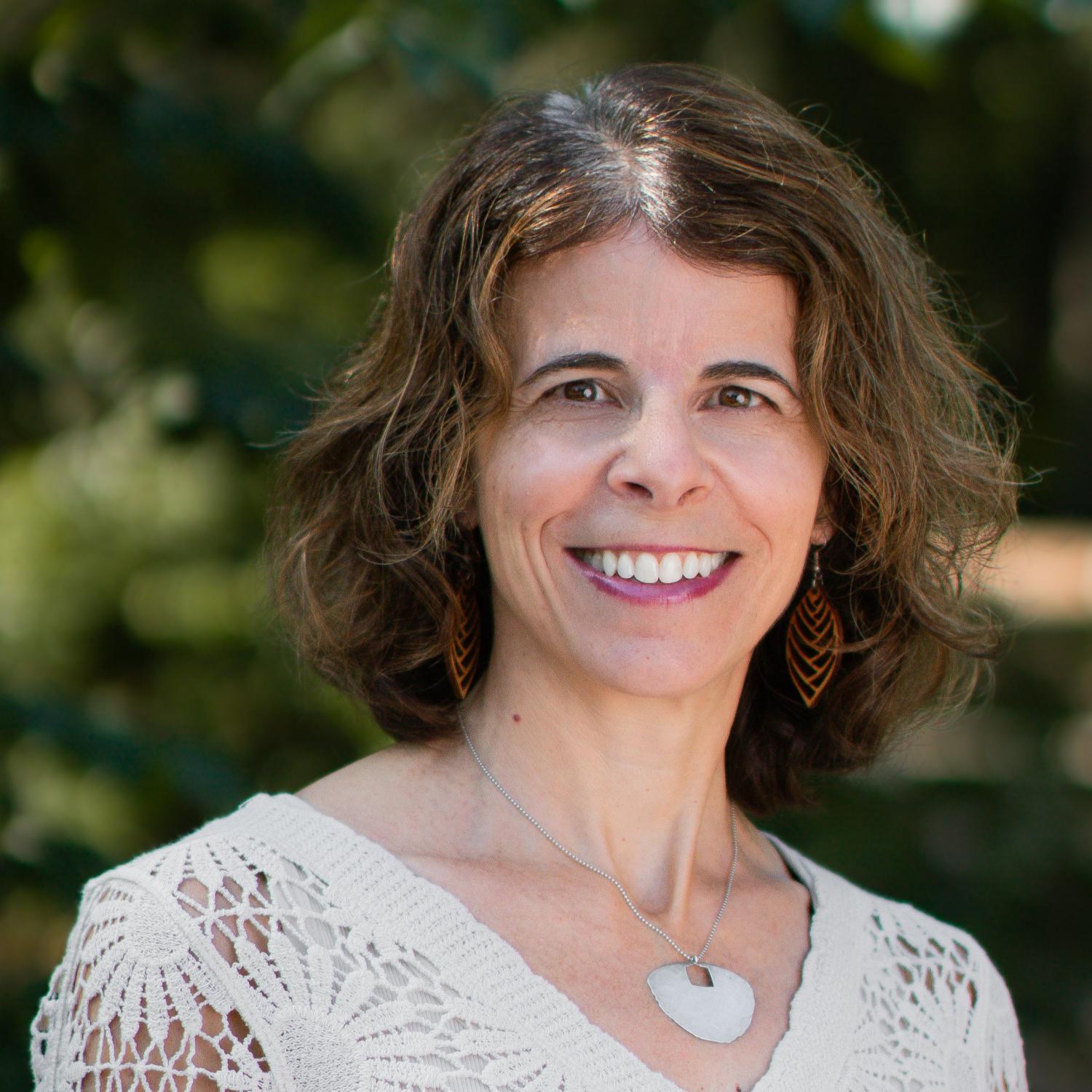 Portrait of Stacey Forsyth.